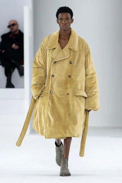 Look 20